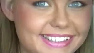 Dobro oblikovana crnka naj porno film slatkica jebe se s psom na kameri