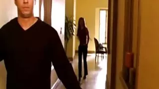 Kurva glupa ebanovina djevojka koristi najbolji besplatni pornići svoje sise da bi lijepo pojebala svog ljubavnika