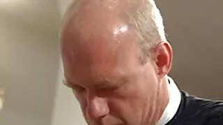 Freaky BF pomaže svojoj riđi kujici da pojebe svoju najbolji porno filmovi mačku dildom