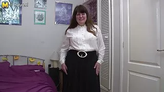 Poželjna azijska žena dobiva prstima najbolji besplatni porno i liže svoj dlakavi ugriz