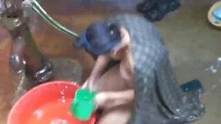 Seksualno nabijena crnka hoochie dobiva prikovan najbolji besplatni porno misionarski stil