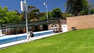 Sportsku djevojku naj porno film Scarlett Fay jebe visoki opušteniji tip