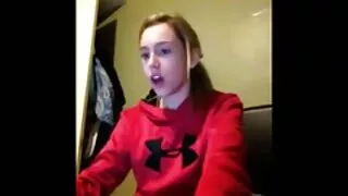 Sramežljiva beba Violet Moon preferira prljavo i tvrdoglavo lupanje naj porno filmovi