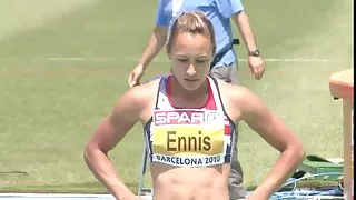 Ukusna djevojka s fakulteta Jessy najbolji filmovi porno Jones uživa u vođenju ljubavi sa svojim voljenim dečkom