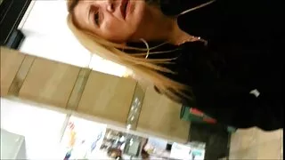 Zamamne djevojke žedno ližu macu u sex najbolji video uzbudljivom lezbijskom isječku