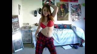 Super seksi prsate slatkice izvode najbolji srpski pornić teški lezbijski porno u spavaćoj sobi