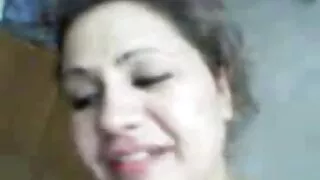 Dumpy ruski MILF najbolji porno video dobiva psić jebeno nakon sparno duboko grlo