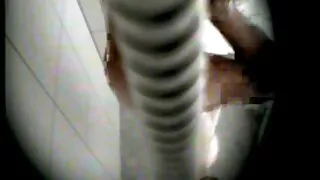 Plavuša sa seksi nogama Staci Carr radi najbolji porno film footjob jednom prodavaču u seks shopu