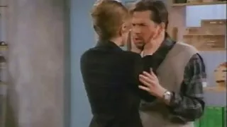 Zapanjujuća punašna brineta s prekrasnim glatkim dupetom pozira pred kamerom najbolji video pornici