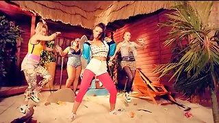 Tetovirana brazilska beba Gina Valentina vodi ludi i najbolja jebanja sparni postupni seks